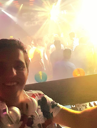 DJ Ylectric Zound - 90er Club Seven